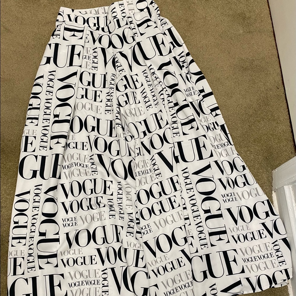 Two Piece Set With Crop Top - Picture 3 of 4